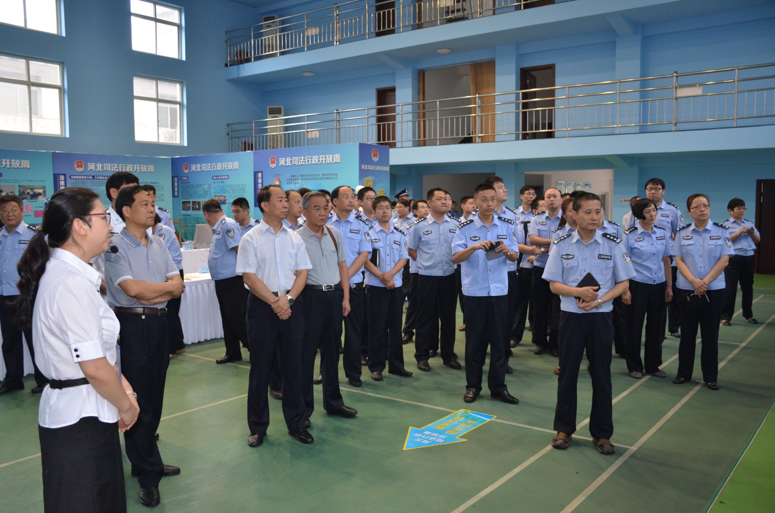 省监狱管理局组织监狱人民警察观看司法行政工作展