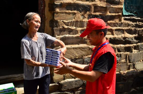 感动人物在行动