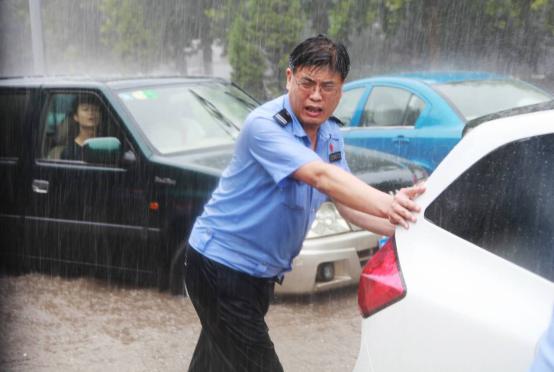 感动人物在行动