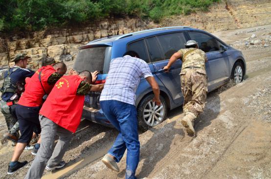 感动人物在行动