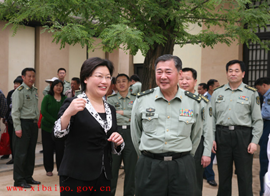 中国人民解放军装备技术指挥学院中级班到西柏