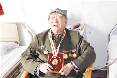 他们为什么坚持发挥余热:赤子之心永不灭 --长城网-时代楷模网