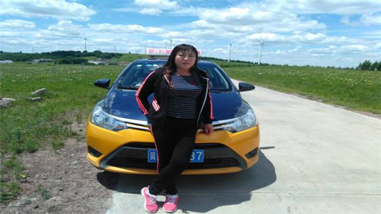 曹娜,女,1972年05月生,围场县木兰出租车队冀htn087出租车驾驶员.