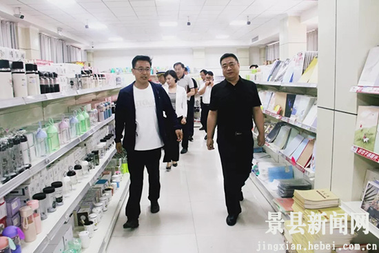 政府副县长郑丹参加检查活动